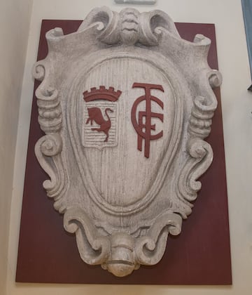 El museo del Torino está en Grugliasco, a las afueras de Turín. Es una joya y son los voluntarios los que lo mantienen en pie. Ocupa una gran mansión y en las dos plantas uno se hace a la idea de lo que es este club. 