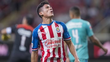 Uriel Antuna, Chivas