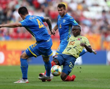 La Selección llegó a cuartos de final con la ilusión de hacer historia pero un error al comienzo del partido y un expulsado al final, arrebata la opción de llegar a semifinal.