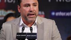 Óscar de la Hoya critica al Canelo: "Nadie jamás va a ser Julio César Chávez"