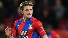 El mediocampista inglés de Crystal Palace, Conor Gallagher, reacciona después de no anotar durante el partido de fútbol de la Premier League inglesa entre Crystal Palace y Everton en Selhurst Park en el sur de Londres el 12 de diciembre de 2021.