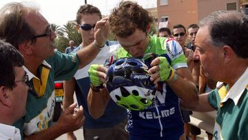 Alejandro Valverde se reincorpora tras su caída.