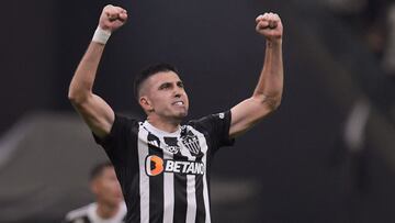 Atletico Mineiro's Argentine midfielder Rodrigo Battaglia celebrates after scoring during the Copa Libertadores round of 16 second leg football match between Brazil's Atletico Mineiro and Argentina's San Lorenzo at the Arena MRV stadium in Belo Horizonte, Brazil, on August 20, 2024. (Photo by DOUGLAS MAGNO / AFP)