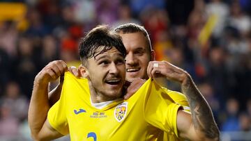 Bucharest (Romania), 26/09/2022.- Romania's Andrei Ratiu (front) celebrates with teammate George Puscas (back) after scoring the 3-1 lead during the UEFA Nations League soccer match between Romania and Bosnia and Herzegovina in Bucharest, Romania, 26 September 2022. (Bosnia-Herzegovina, Rumanía, Bucarest) EFE/EPA/ROBERT GHEMENT
