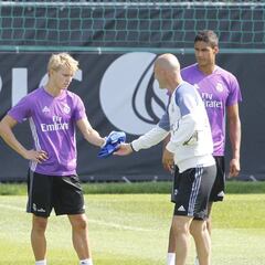 Enzo Zidane y Odegaard apuntan a la convocatoria para León