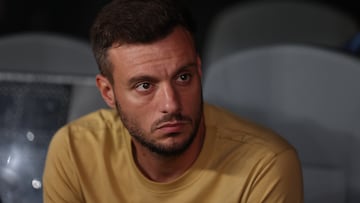 EAST RUTHERFORD (United States), 23/06/2025.- Head coach Martin Anselmi of Porto before the start of the FIFA Club World Cup 2025 match between Porto and Al Ahly in East Rutherford, New Jersey, USA, 23 June 2025. (Mundial de Fútbol) EFE/EPA/JUSTIN LANE