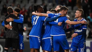 Los jugadores del Ranger celebrando su pase a octavos.