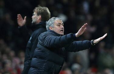 Mourinho sacks ball boys in favour of youth players