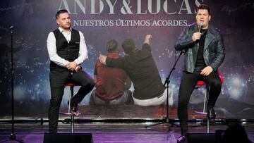 El dúo musical Andy y Lucas durante una rueda de prensa, en las instalaciones de la AIE, a 23 de noviembre de 2023, en Madrid (España). Durante la rueda de prensa han anunciado su nuevo proyecto, celebrar sus 20 años de carrera musical con una gira de cuatro conciertos por España, en Cádiz, Sevilla, Madrid y Barcelona. El acto ha tenido lugar después de que el pasado 14 de noviembre anunciasen su separación por motivos médicos. Durante el encuentro, han cantado ‘Tanto la quería’.
23 NOVIEMBRE 2023;ANDY Y LUCAS;GIRA MUSICAL;SEPARACIÓN
Alejandro Martínez Vélez / Europa Press
23/11/2023