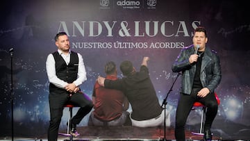 El dúo musical Andy y Lucas durante una rueda de prensa, en las instalaciones de la AIE, a 23 de noviembre de 2023, en Madrid (España). Durante la rueda de prensa han anunciado su nuevo proyecto, celebrar sus 20 años de carrera musical con una gira de cuatro conciertos por España, en Cádiz, Sevilla, Madrid y Barcelona. El acto ha tenido lugar después de que el pasado 14 de noviembre anunciasen su separación por motivos médicos. Durante el encuentro, han cantado ‘Tanto la quería’.
23 NOVIEMBRE 2023;ANDY Y LUCAS;GIRA MUSICAL;SEPARACIÓN
Alejandro Martínez Vélez / Europa Press
23/11/2023