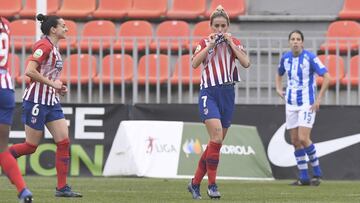 Ángela Sosa celebra el primer gol rojiblanco ante el Sporting de Huelva.