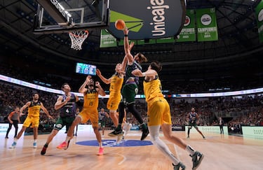 El Unicaja gana a La Laguna Tenerife la batalla del liderato