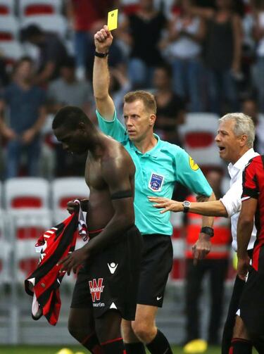 Mario Balotelli has Nice red card overturned and can play Lyon