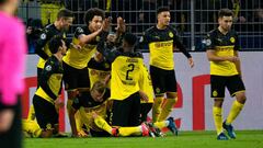 Los jugaodres del Borussia Dortmund, celebrando un gol durante un partido.