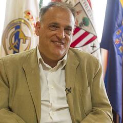 Tebas hace campaña con la tele y la deuda: de 634 millones a 238