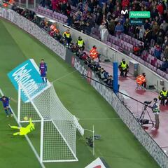 Luis Suárez reclamó otro gol no concedido al Barcelona