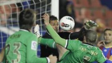 <b>ENCUENTRO LOCO Y VIBRANTE. </b>Levante y Racing deleitaron a la afición con un encuentro que mantuvo el suspense hasta el final.