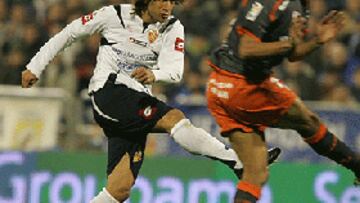 <b>VUELVE A ARGENTINA.</b> A pesar de que Víctor Fernández le ha utilizado en algunos partidos como lateral derecho, el futbolista ha preferido regresar a su país.