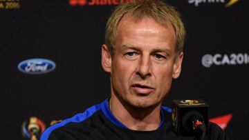 Jurgen Klinsmann, técnico de Estados Unidos, habla antes del debut en la Copa América frente a Colombia.