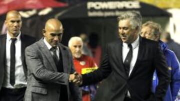 Jémez, con Ancelotti antes del partido.