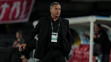 Hernán Torres deja de ser el técnico del Bucaramanga