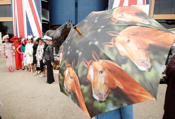 Los looks m¨¢s extravagantes en la vuelta de Ascot