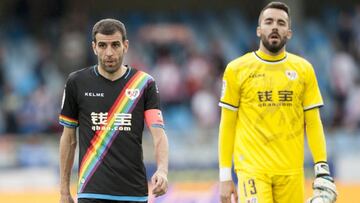 Trashorras y Juan Carlos, tras el partido en Anoeta.