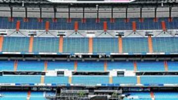 <b>VERDE. </b>La hierba aparece de nuevo en el Santiago Bernabéu.