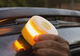 Tres balizas V16 por menos de 37 euros y homologadas por la DGT: son estas de Amazon