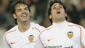 <strong>VICENTE, DECISIVO.</strong> Vicente revolucionó al Valencia ante el Racing.