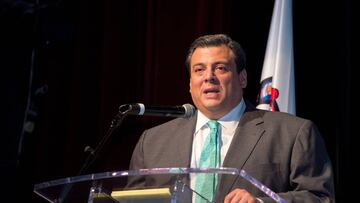 Mauricio Sulaimán en conferencia de prensa del CMB.