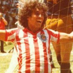 'Snoopy' Pérez se ofrece para donar diálisis, muletas o bastones