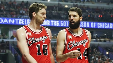 Pau Gasol y Nikola Mirotic, en 2016, contra los Milwaukee Bucks.