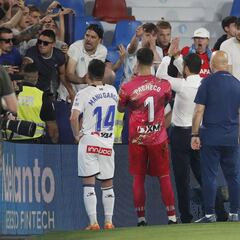 Los jugadores del Alavés siguen disculpándose