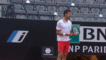 Cortocircuito de Djokovic contra el juez de silla: su imagen queda por el suelo