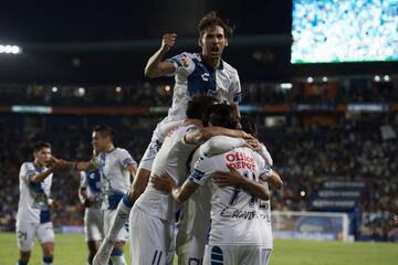 Los jugadores de Pachuca celebran la goleada ante Cruz Azul 3-1 en la jornada 11 del Apertura 2018.