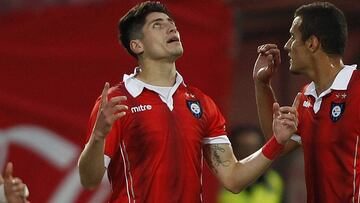 Futbol, Universidad de Chile vs Huachipato.
Decimoquinta fecha, Campeonato Apertura 2016-2017.
El jugador de Huachipato, Angelo Sagal, izquierda, celebra
su gol contra Universidad de Chile durante el partido de primera division disputado en el estadio Nacional, Chile.
Santiago, Chile.
09/12/2016
Marcelo Hernandez/Photosport*****
Football, Universidad de Chile vs Huachipato.
15th date, Aperture Championship 2016-2017.
Huachipato's player Angelo Sagal, left, celebrates his goal against Universidad de Chile during the first division football match at Nacional stadium in Santiago, Chile.
09/12/2016
Marcelo Hernandez/Photosport
