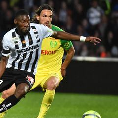 Ekambi está muy cerca de fichar y Rukavina, de renovar