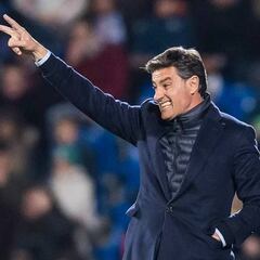 Míchel González ya llegó a México para unirse a los Pumas