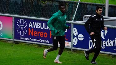 Unai Medina se incorpora al grupo y Bustos descansa