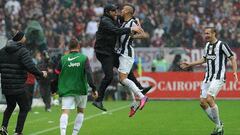 Antonio Conte reaparece y presiona otra vez por Arturo Vidal