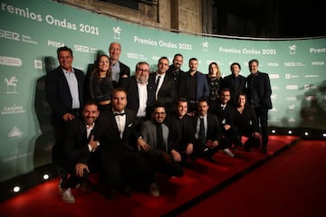 La redacción de deportes de SER Catalunya, premiada por el programa 'Què t'hi jugues'.