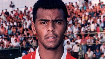 Tras varias temporadas en Brasil llegó a Europa al Atlético de Madrid en 1993, pagando 200 millones de pesetas. Tras disputar once partidos como rojiblanco y no convencer se marchó.