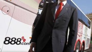 <b>IRÁ A MÁS.</b> El presidente del Sevilla cree que su equipo llegará lejos, puesto que gana incluso sin jugar bien.