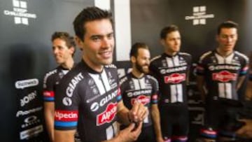 Tom Dumoulin, durante la conferencia de prensa del Giant.