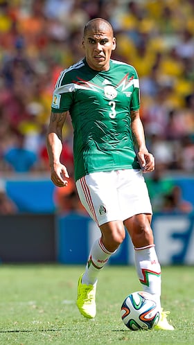 Foto stock durante el partido Holanda vs Mexico, correspondiente a los octavos de final, partido numero 51 del Mundial de Futbol Brasil 2014, en la Foto: Carlos Salcido
29/06/2014/MEXSPORT/ ROBERTO MAYA 
Estadio Castelao, Fortaleza