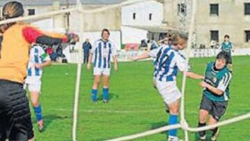 <b>INCONTROLABLE. </b>María José marcó dos goles este fin de semana y fue una pesadilla para la defensa y la portería del Sporting de Huelva.
