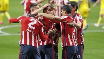 Los jugadores del Atlético celebran el gol de João Félix.