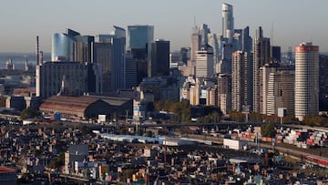 ¿Es feriado el viernes 30 de abril o el lunes 3 de mayo en Argentina?