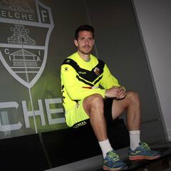 Elche: Manolín estará 15 días de baja por una lesión muscular